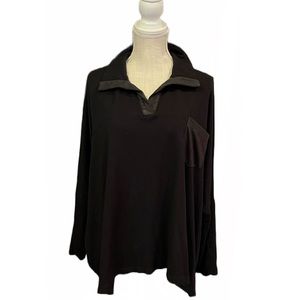 Capote Black Womens Top